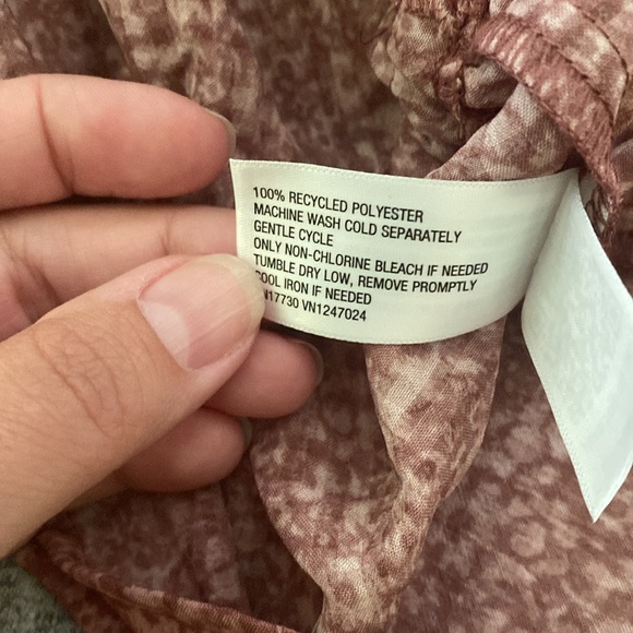 Womens Universal Thread Peplum Style Blouse size large - Picture 8 of 8